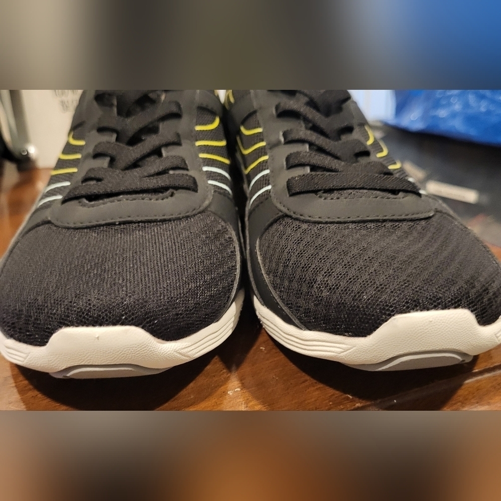 Vionic Women's Agile Ruvi Walking Sneaker Black Size 8.5 - Picture 3 of 9